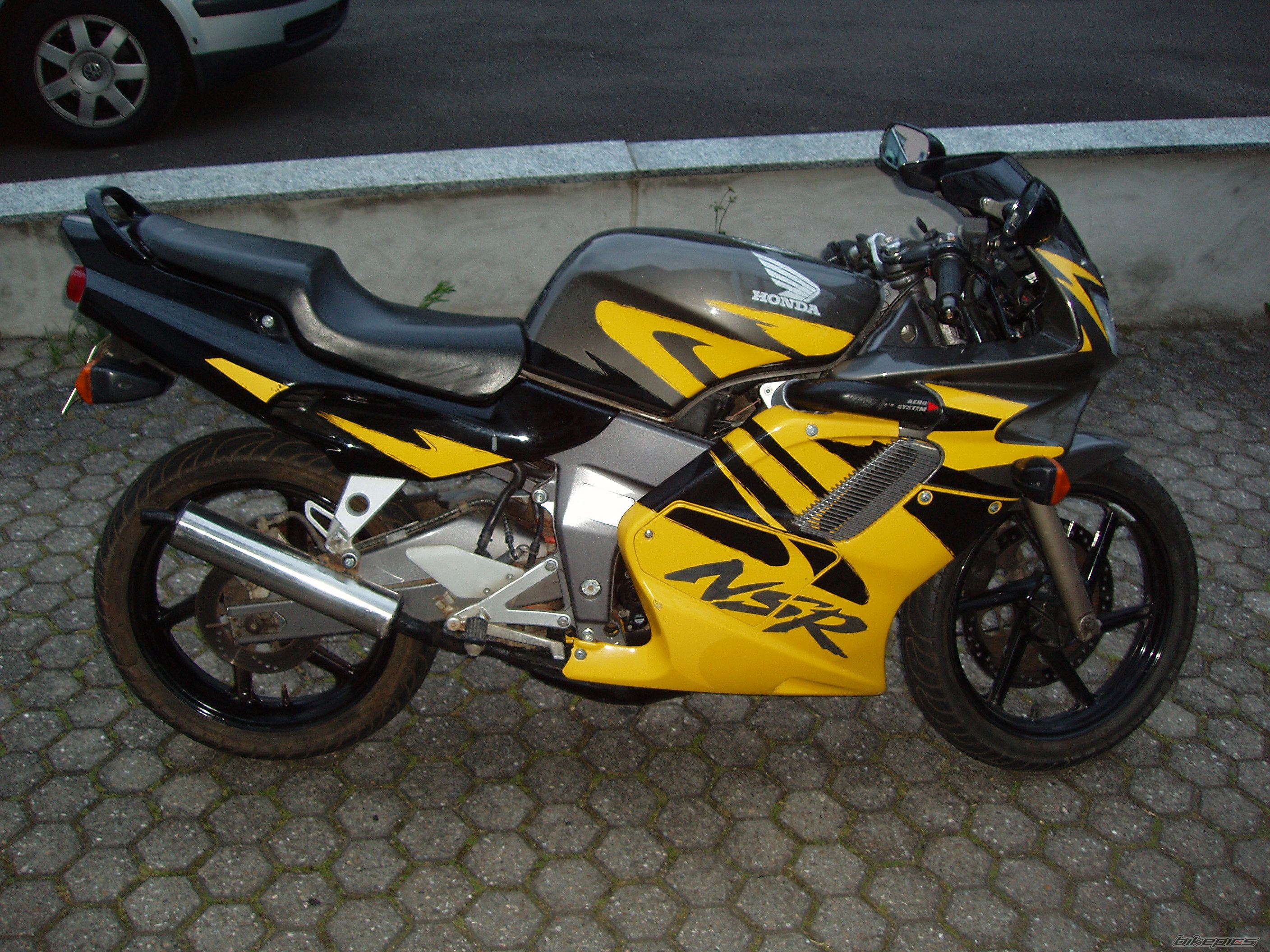 Photo 1174699