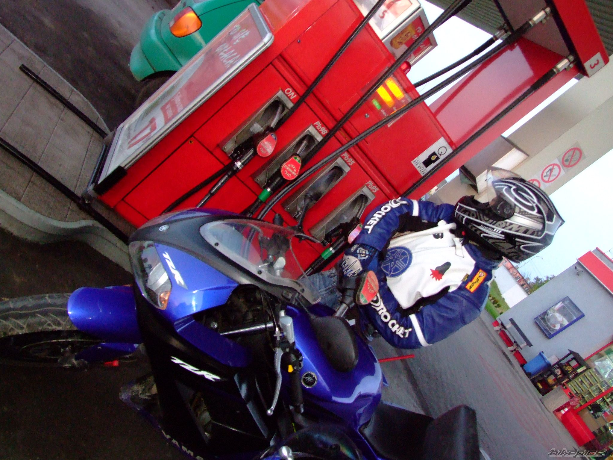 Photo 1175991