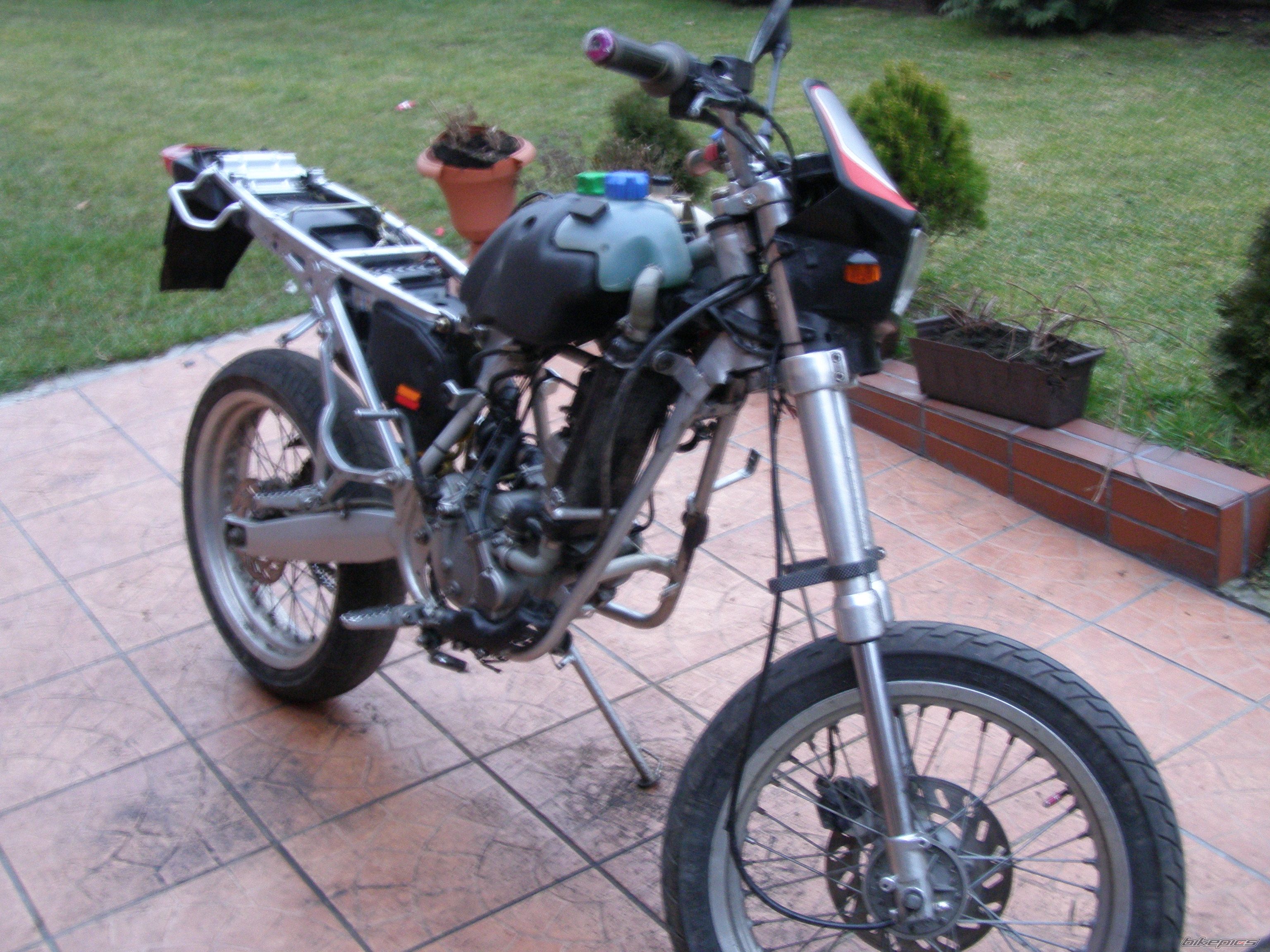 Photo 1182136