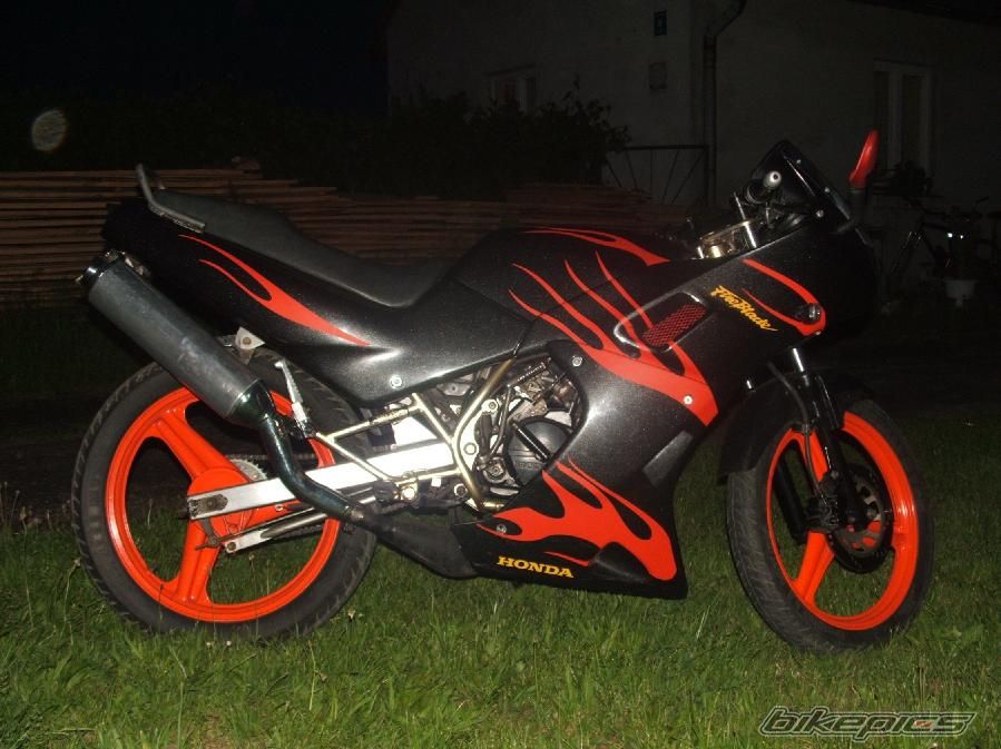 Photo 1182924