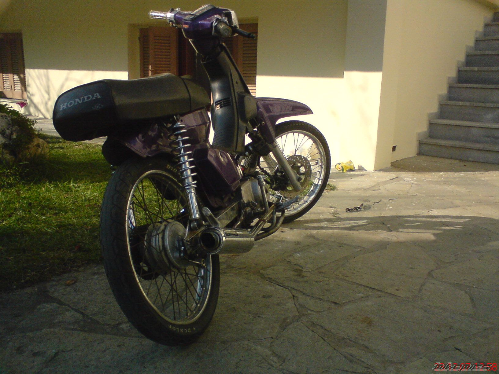 Photo 1192075