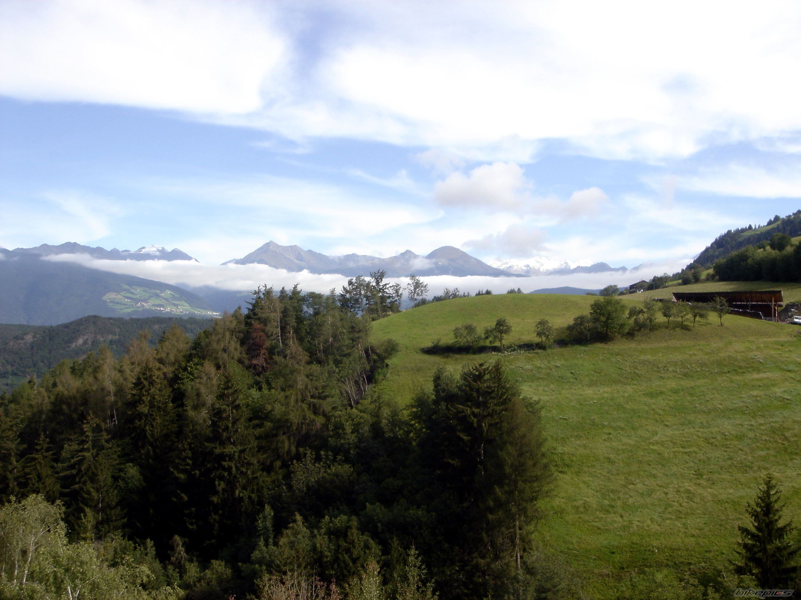 Photo 1193041
