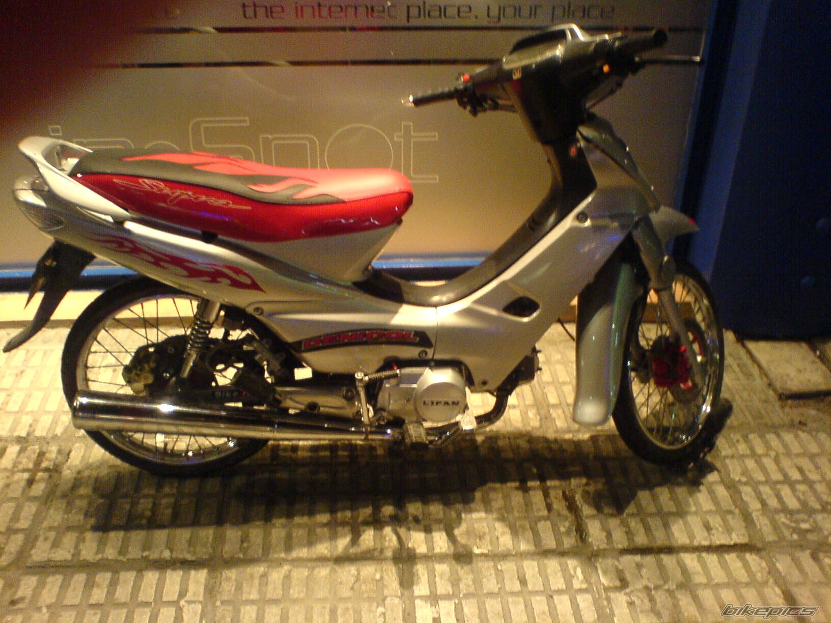 Photo 1194164