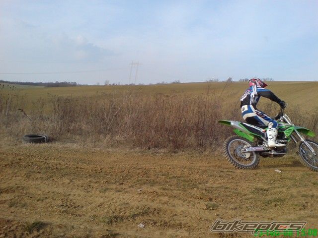 Photo 1196012
