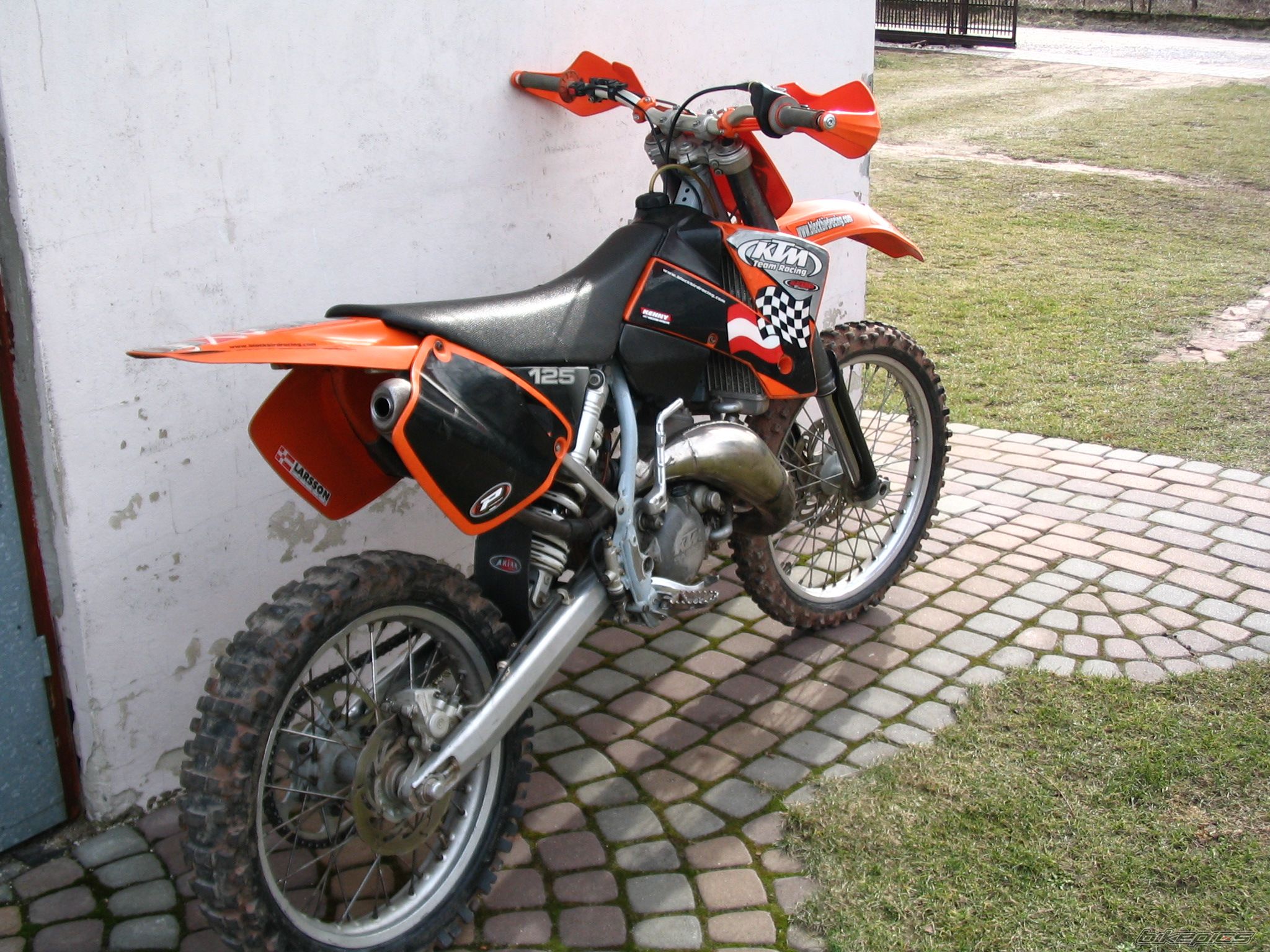 Photo 1205892