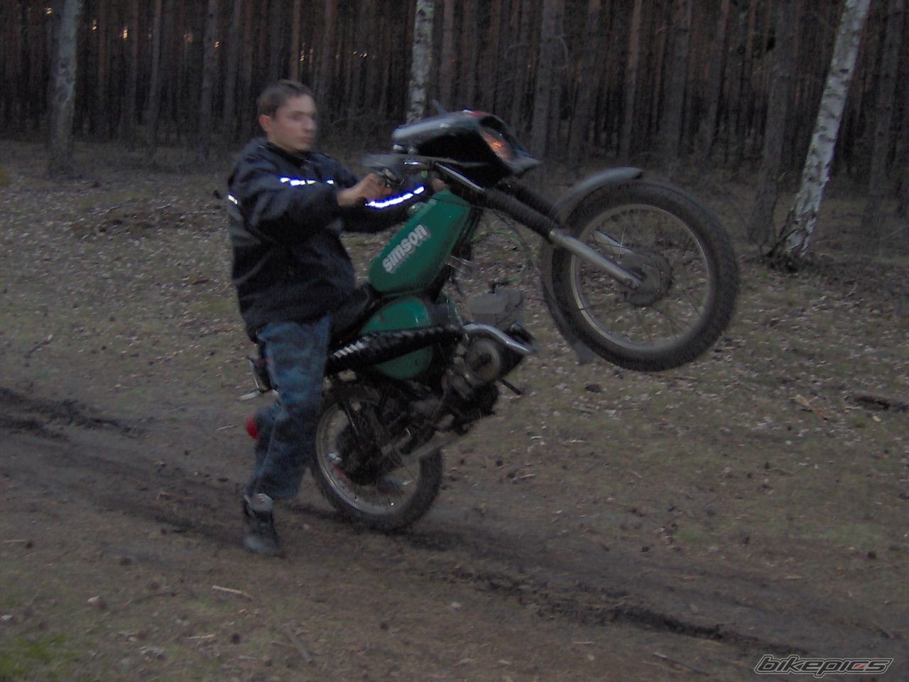 Photo 1207024