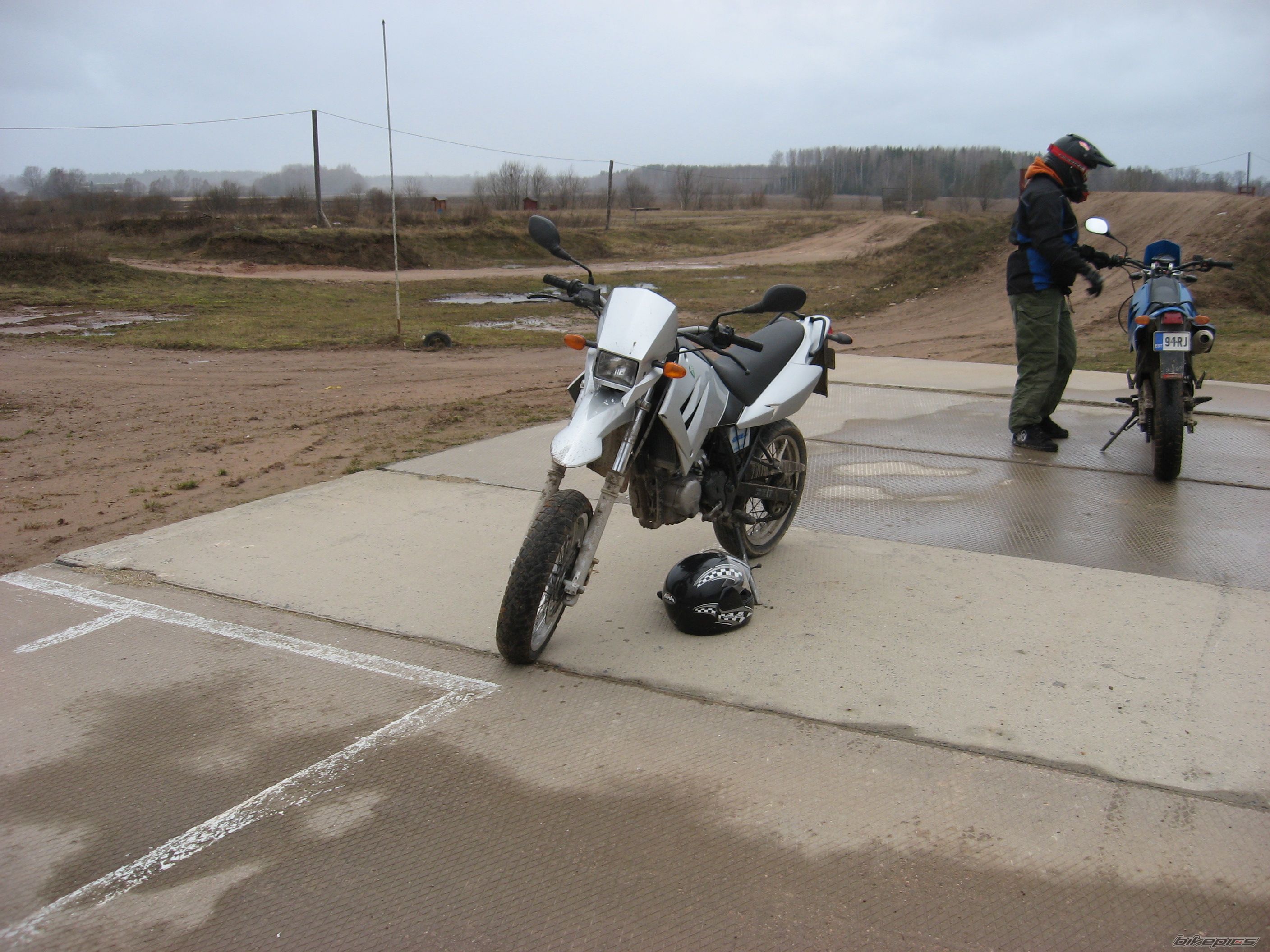 Bike Photo 1209011