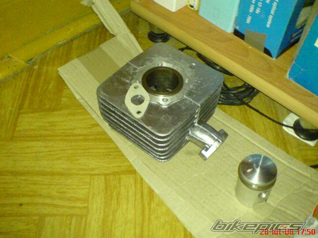 Photo 1209676