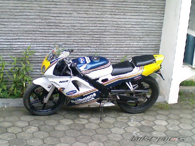 Photo 1209694