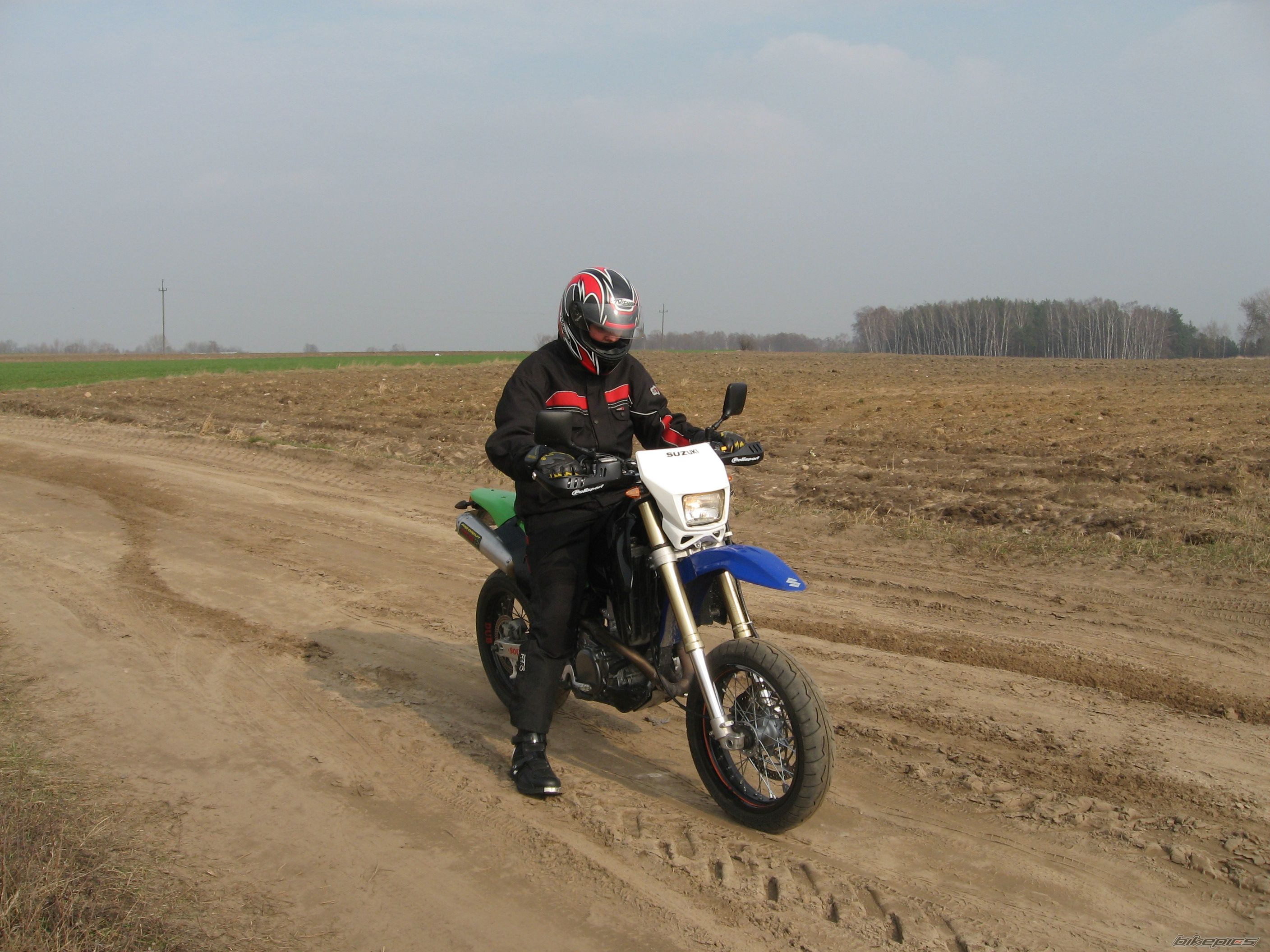 Photo 1209695