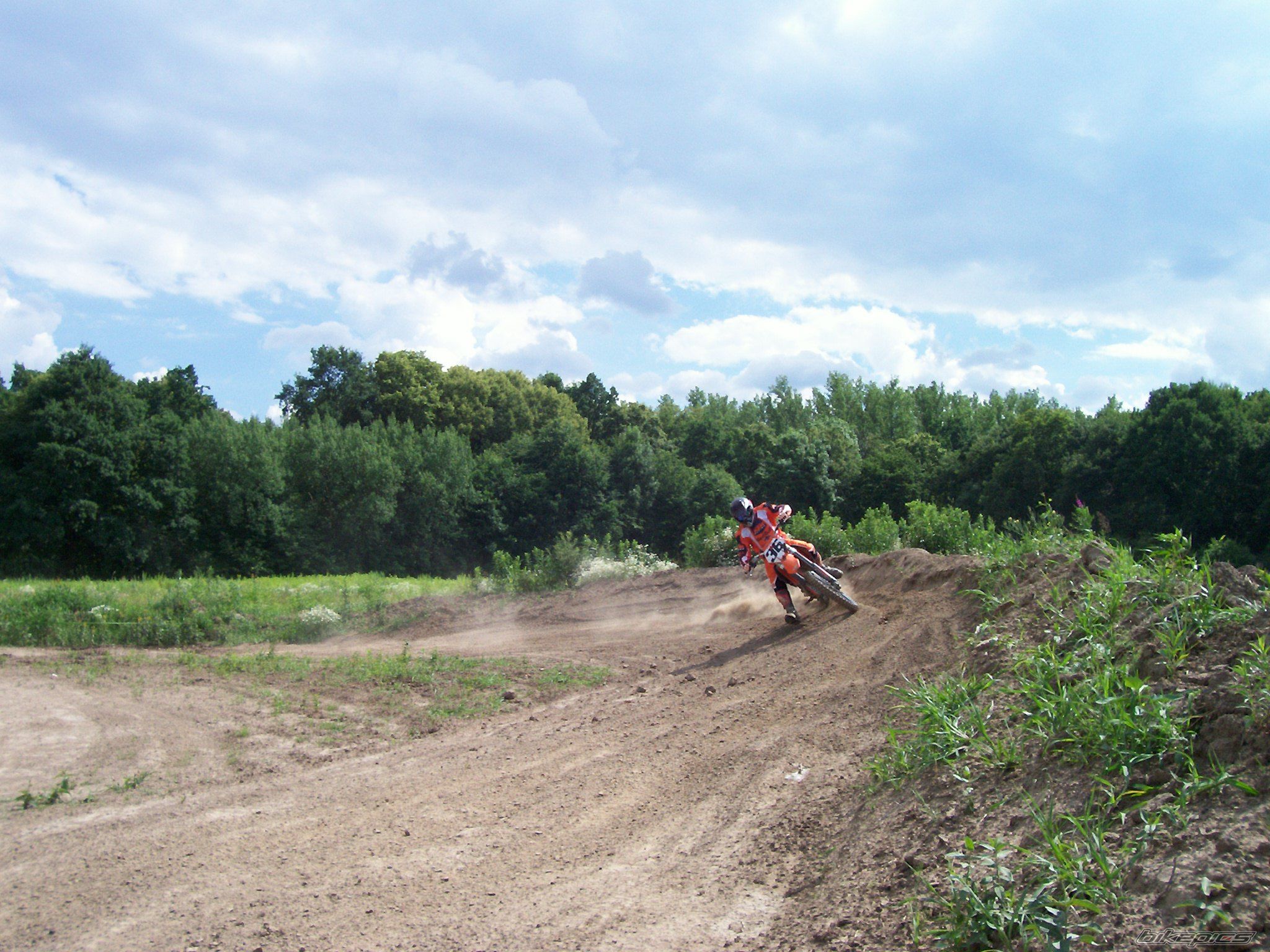 Bike Photo 1209696