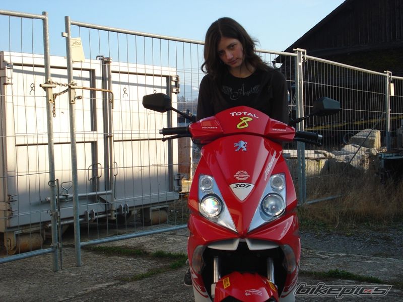 Photo 1210071