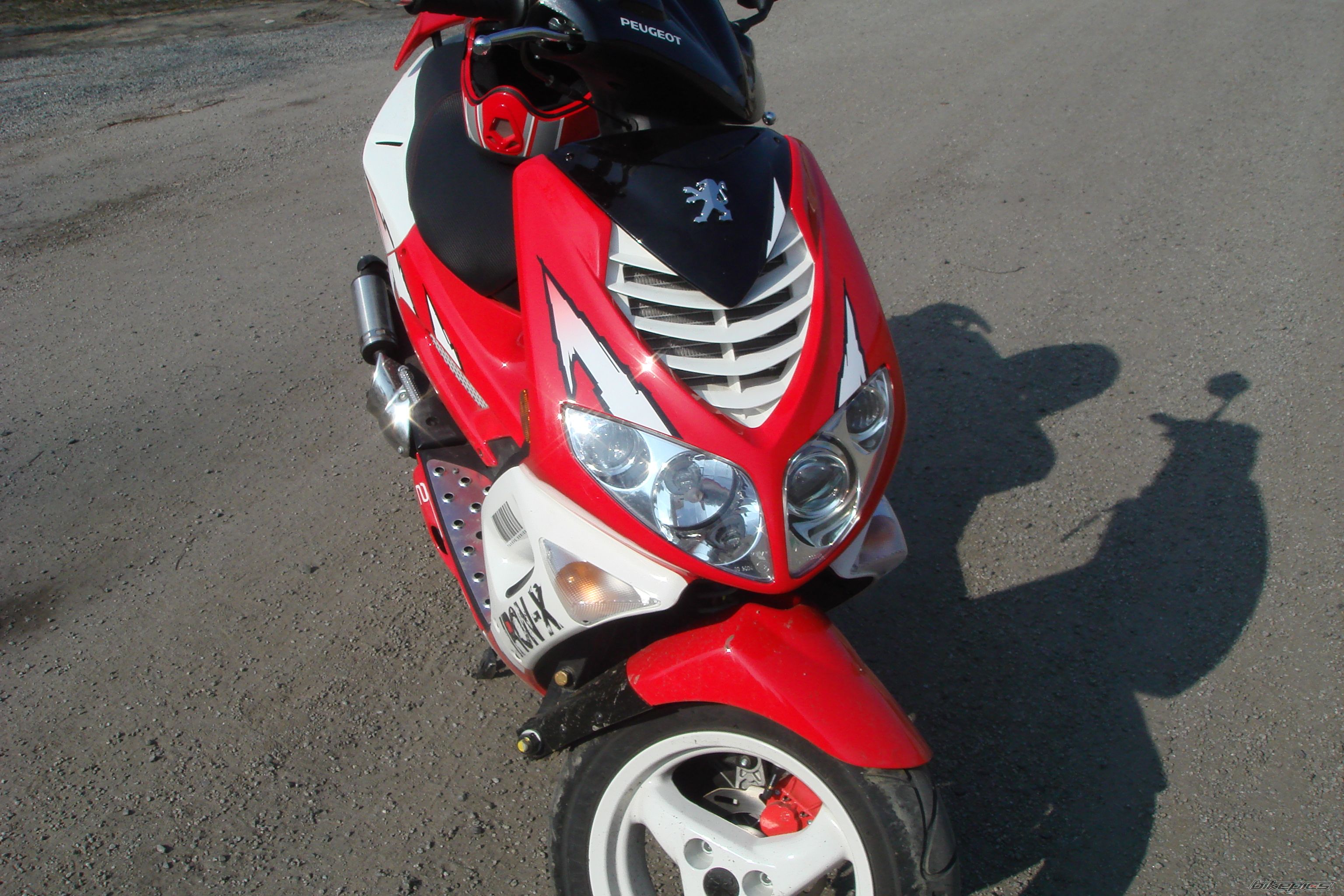 Photo 1210077