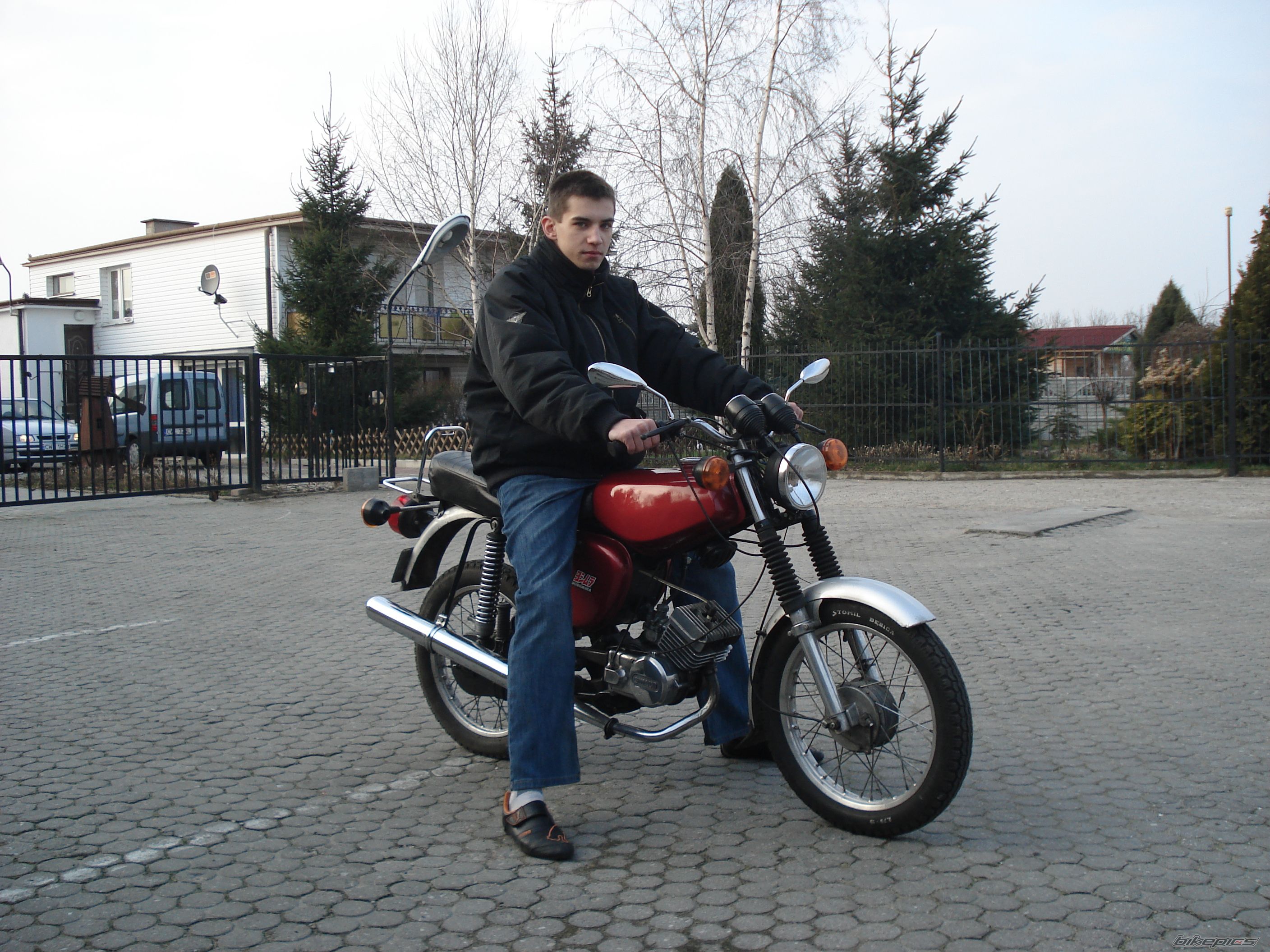 Photo 1210402