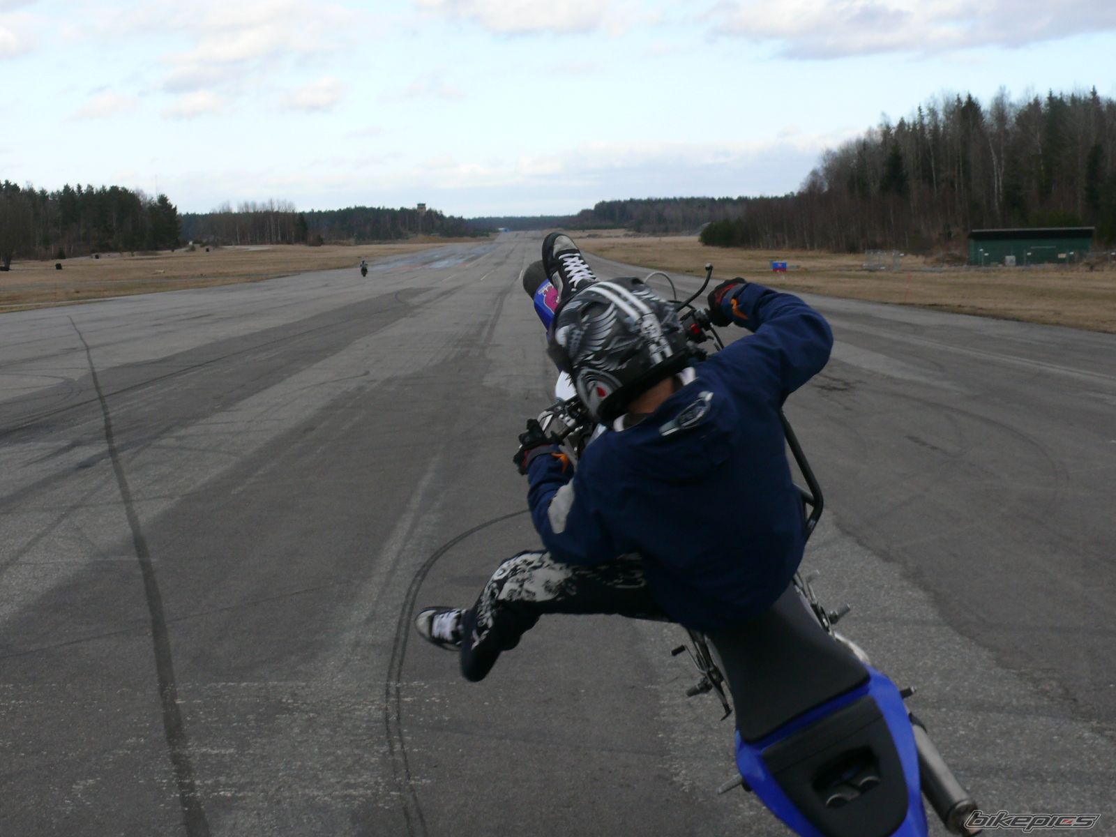 Photo 1211425