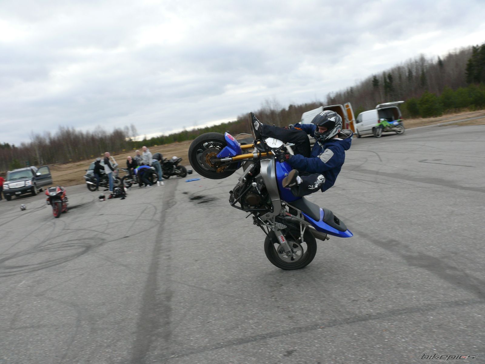 Photo 1211444