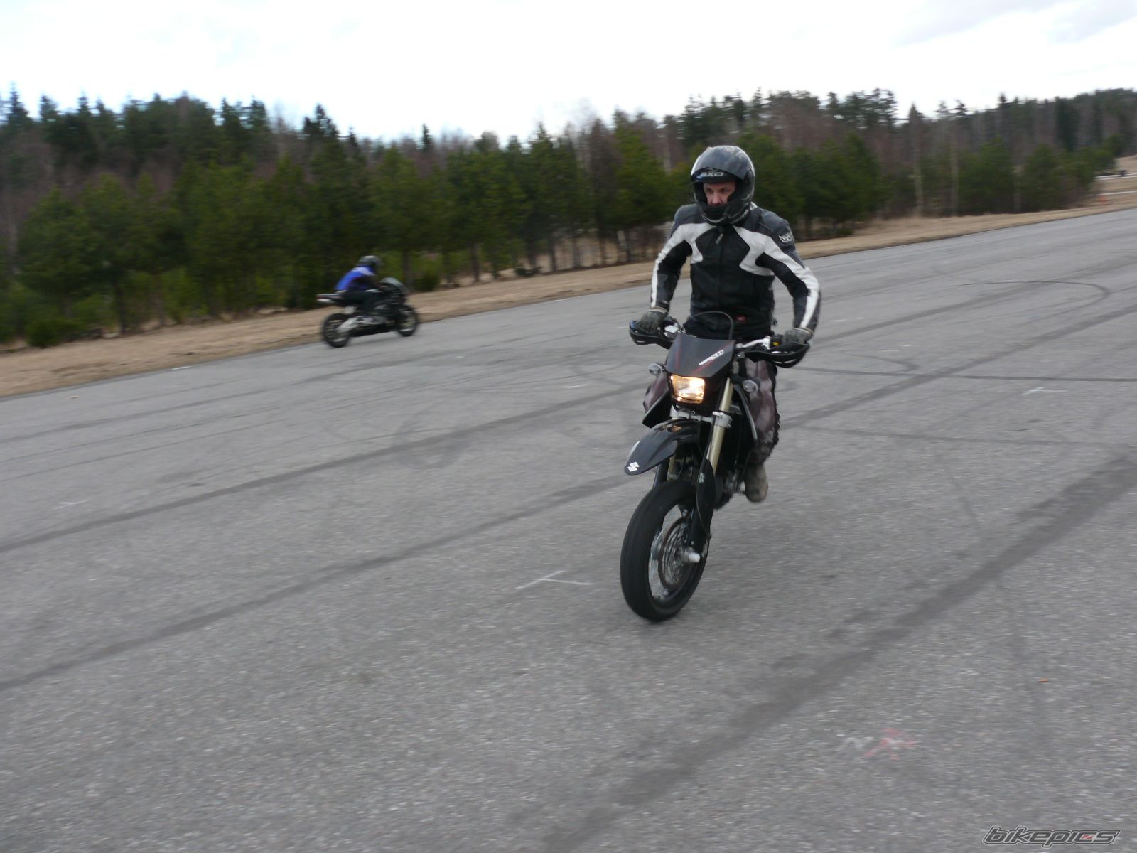 Photo 1211599
