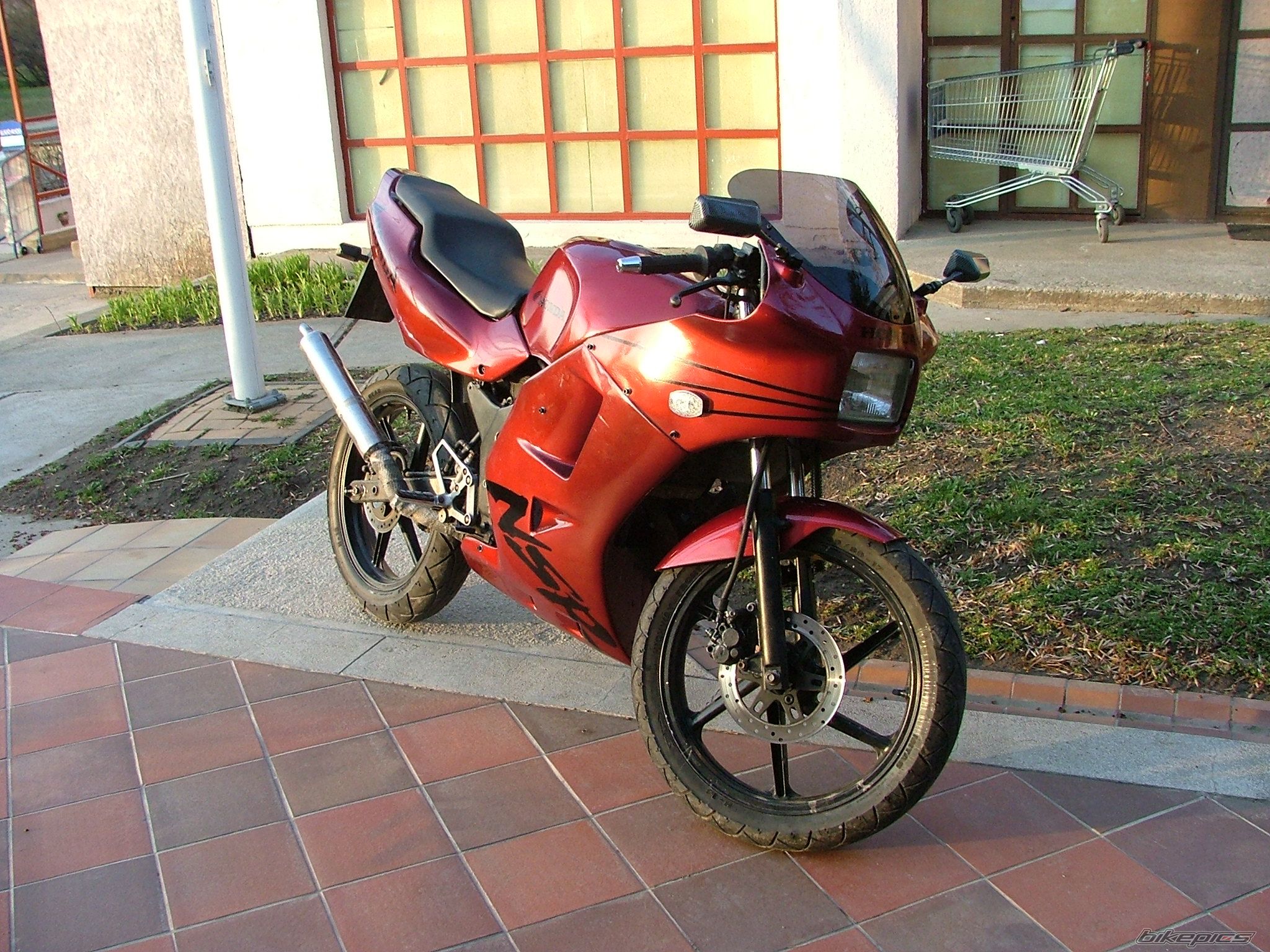 Photo 1211635