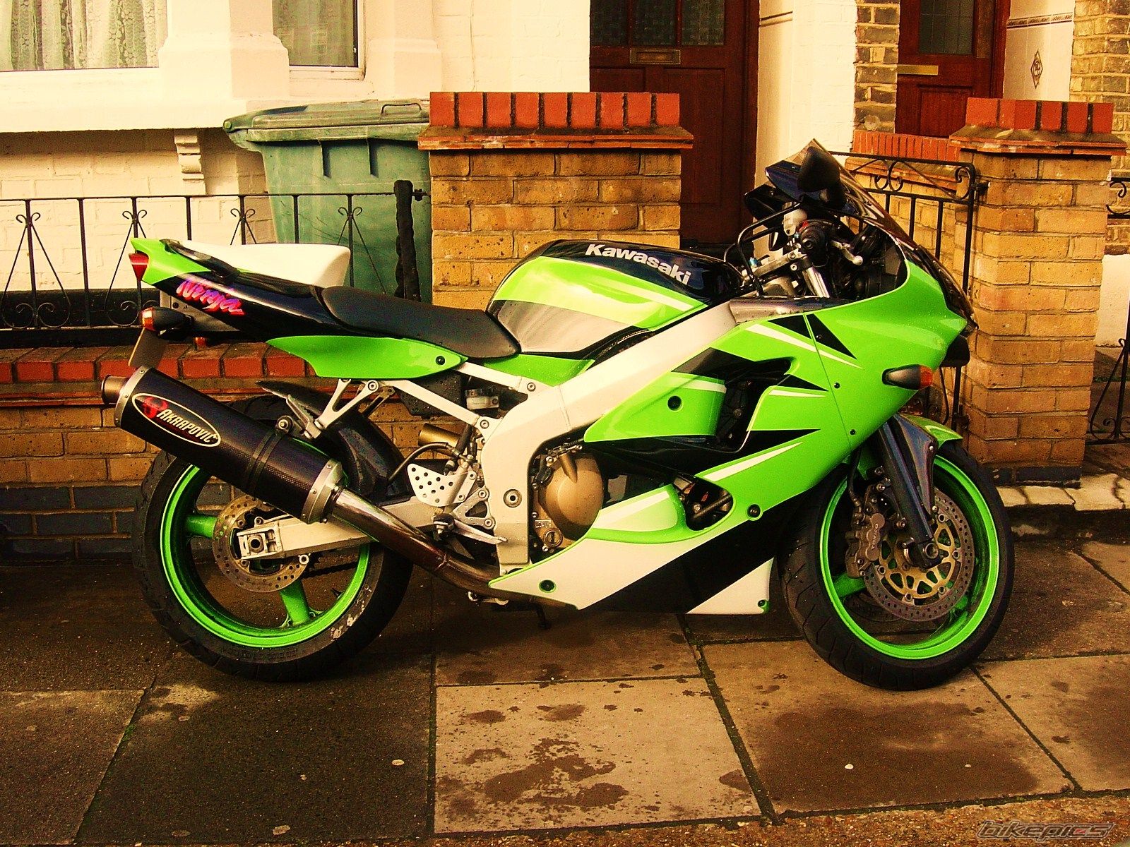 Photo 1211644