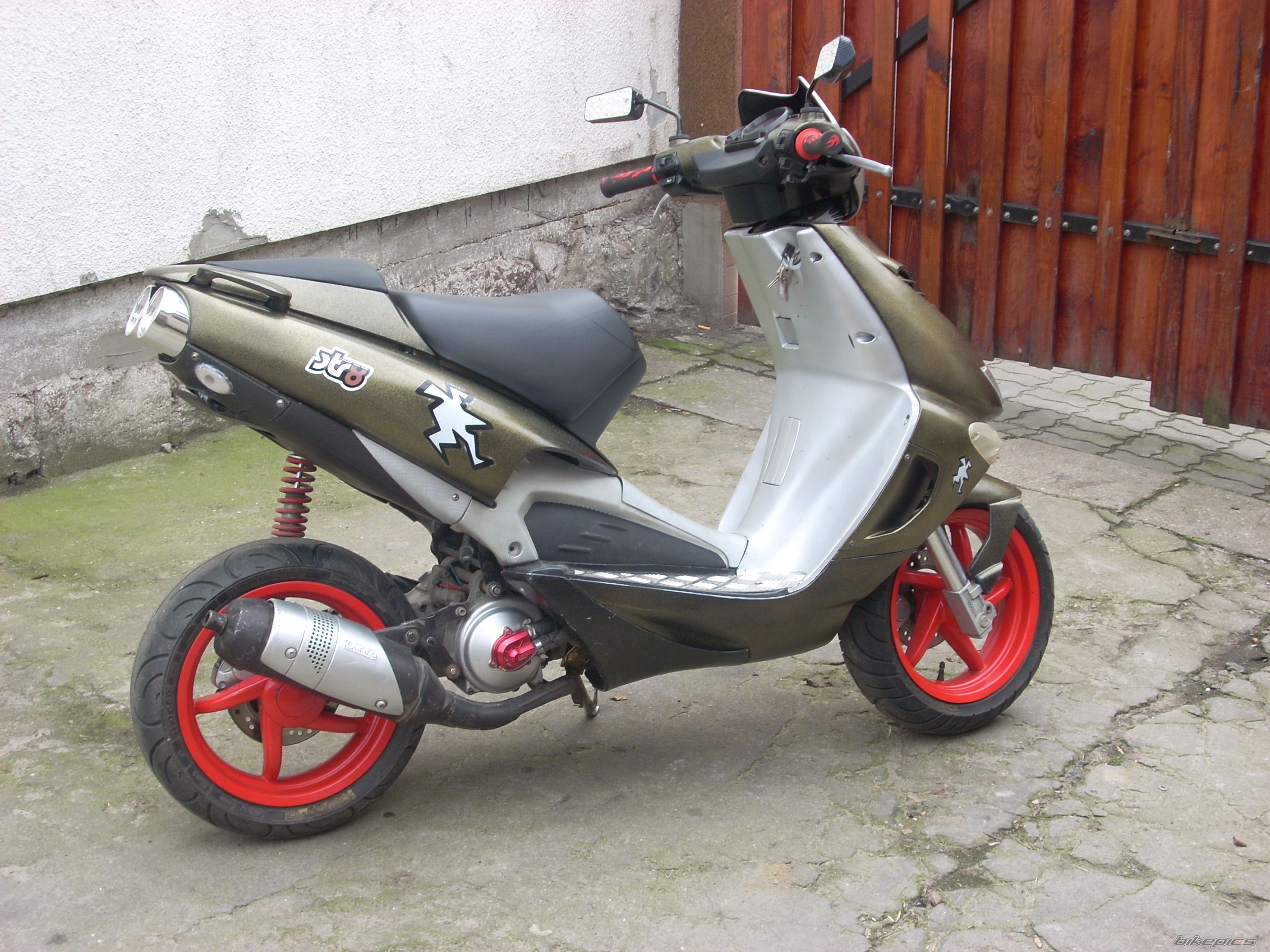 Photo 1211674