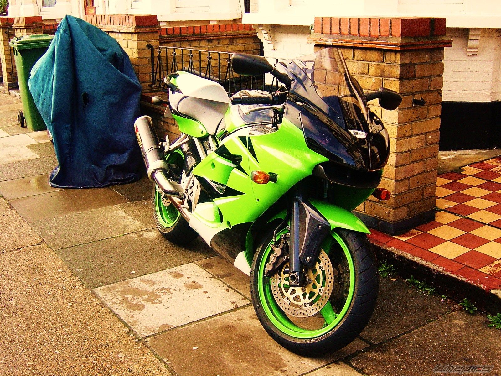 Photo 1211755