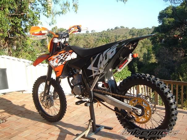 Photo 1212689