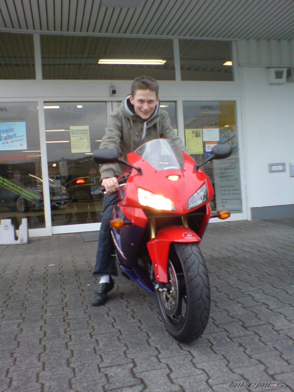 Photo 1213116