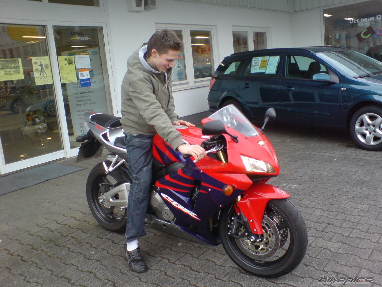 Photo 1213129