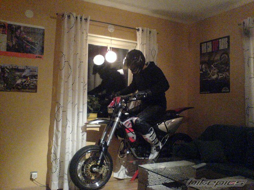 Photo 1214025
