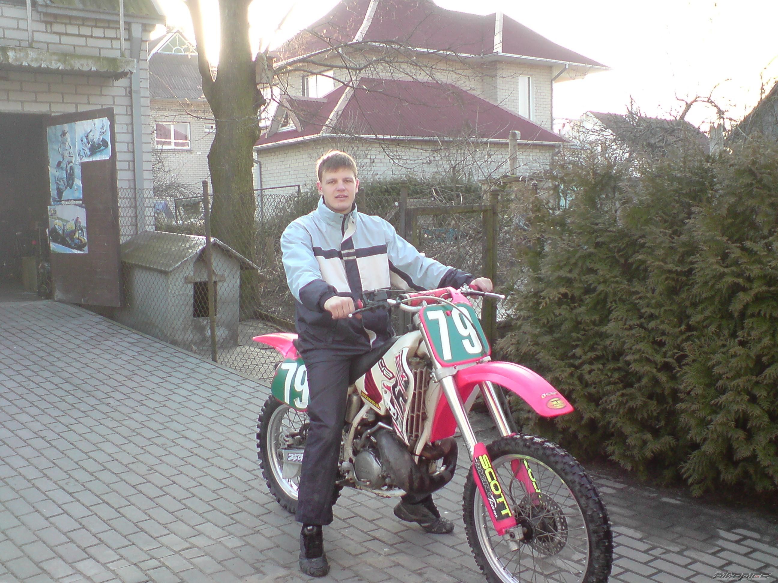Photo 1214069