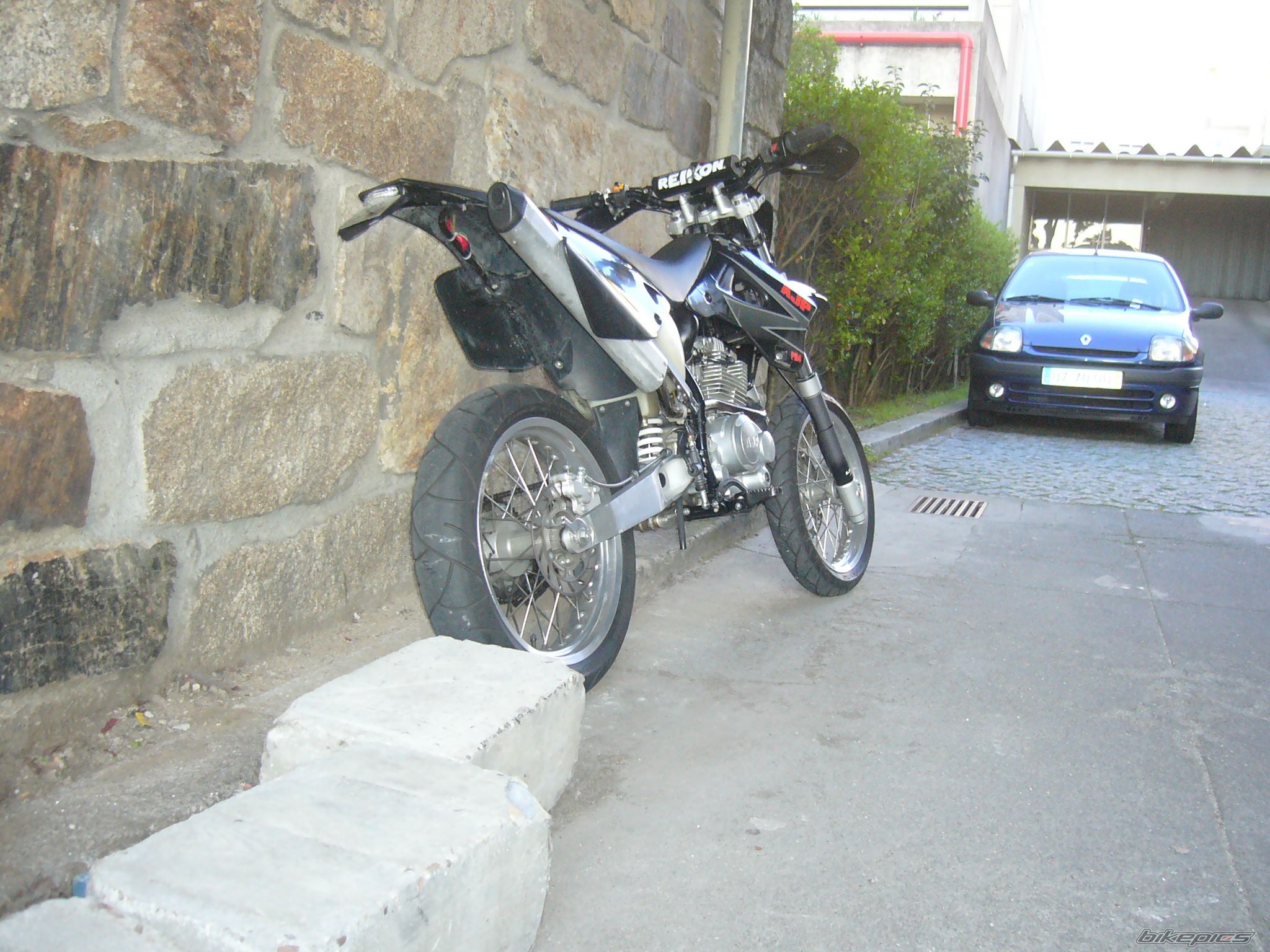 Photo 1219570