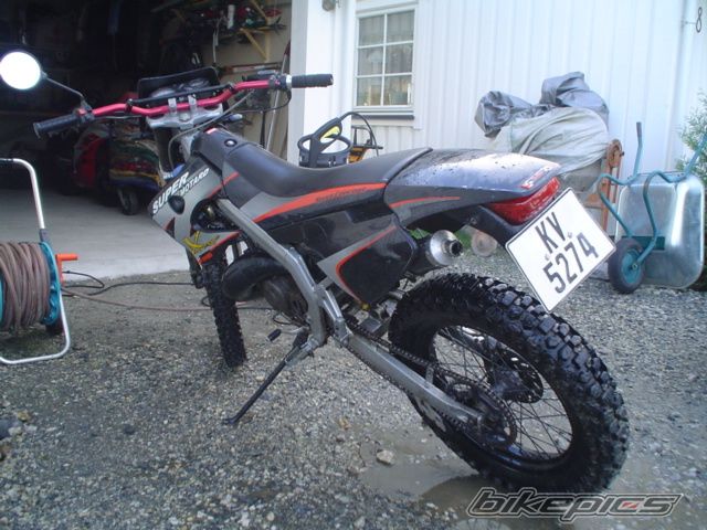 Photo 1219585