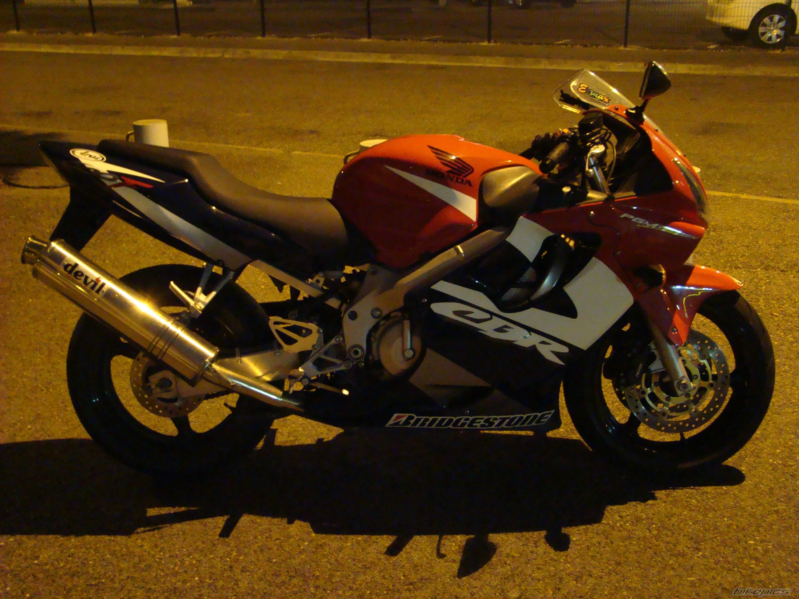 Photo 1219610