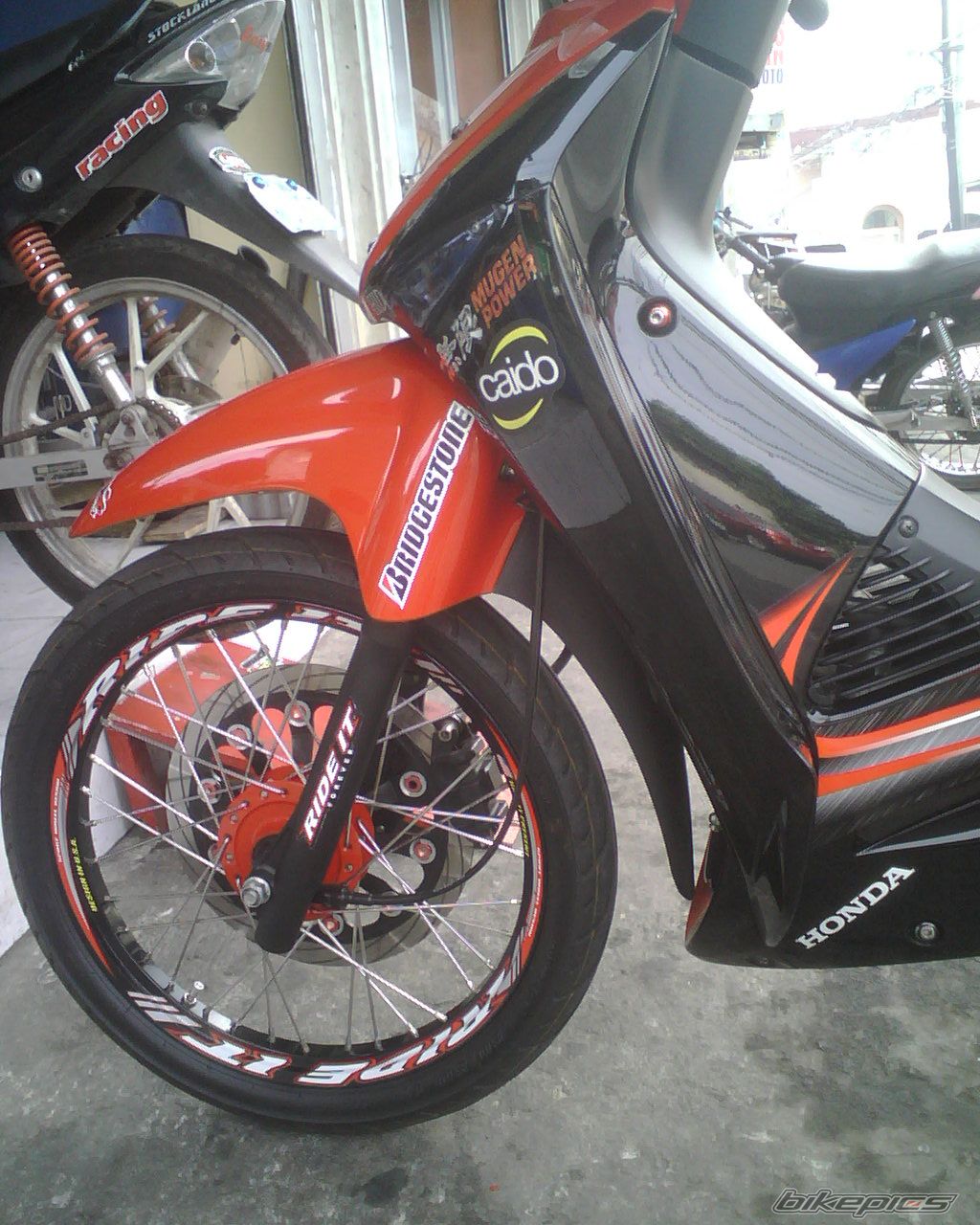 Photo 1219624