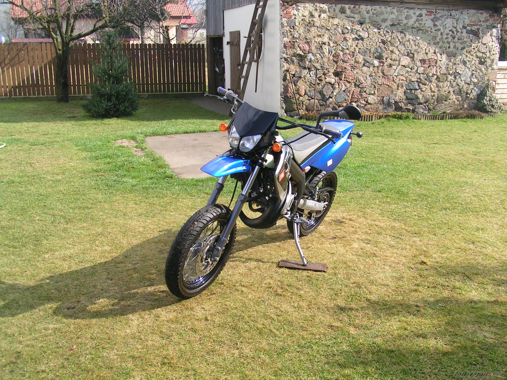 Photo 1219690