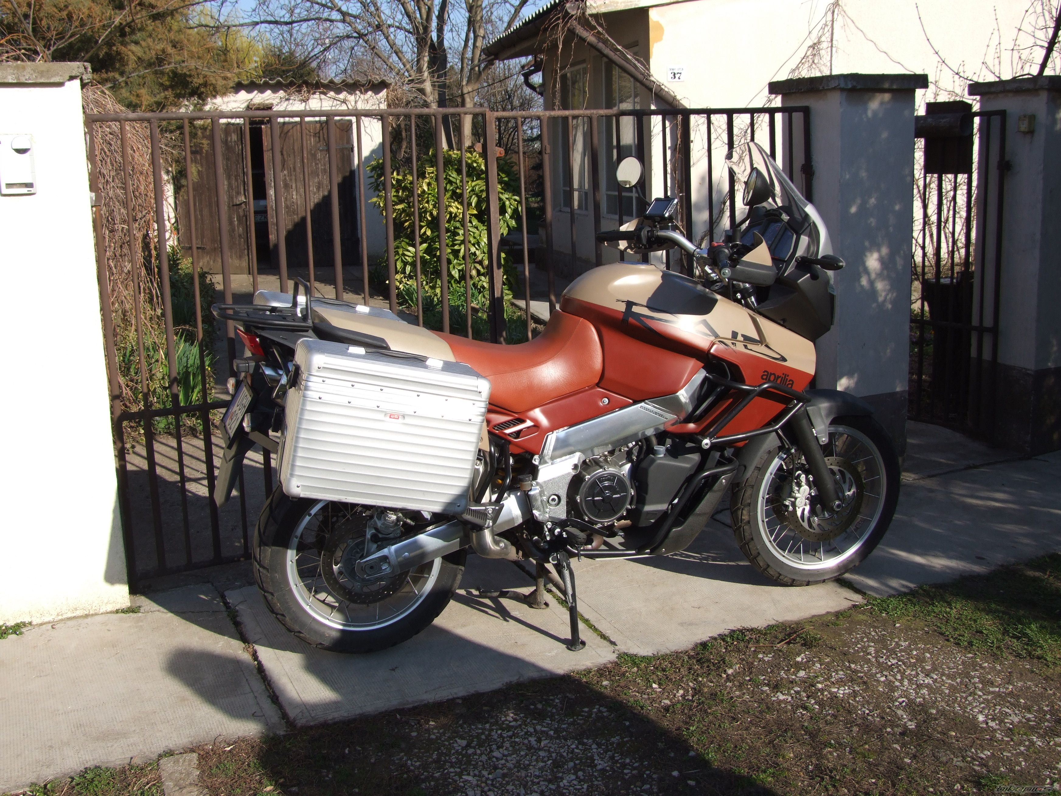 Photo 1219776