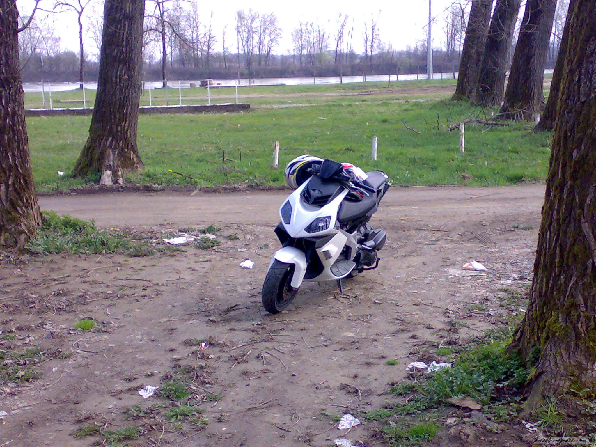Bike Photo 1219944