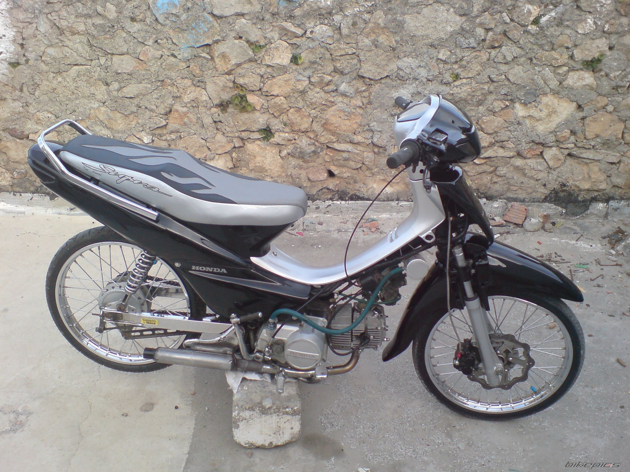 Photo 1219990