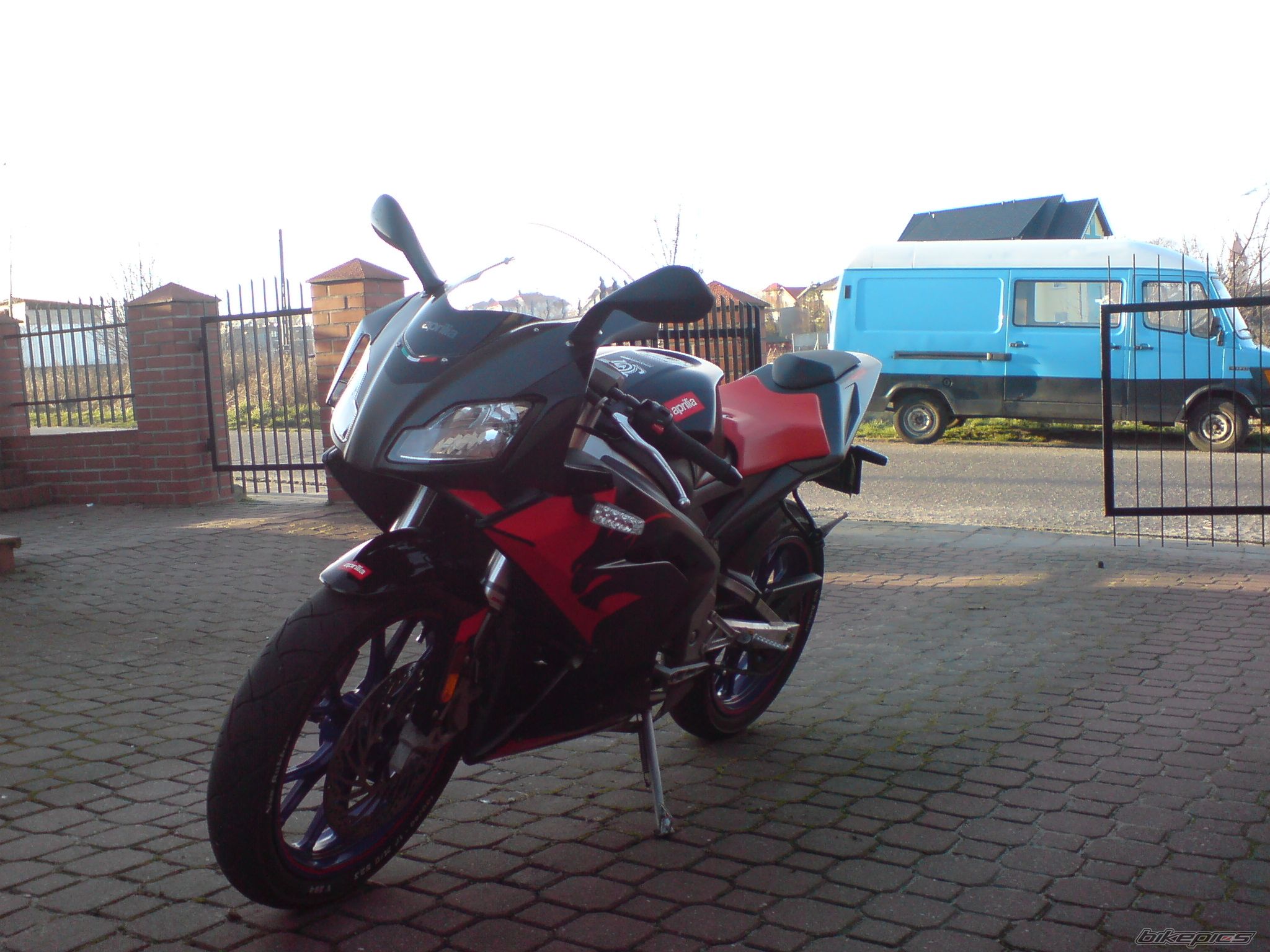 Photo 1220063