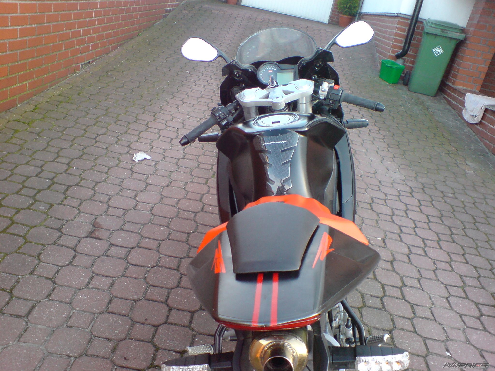 Photo 1220072