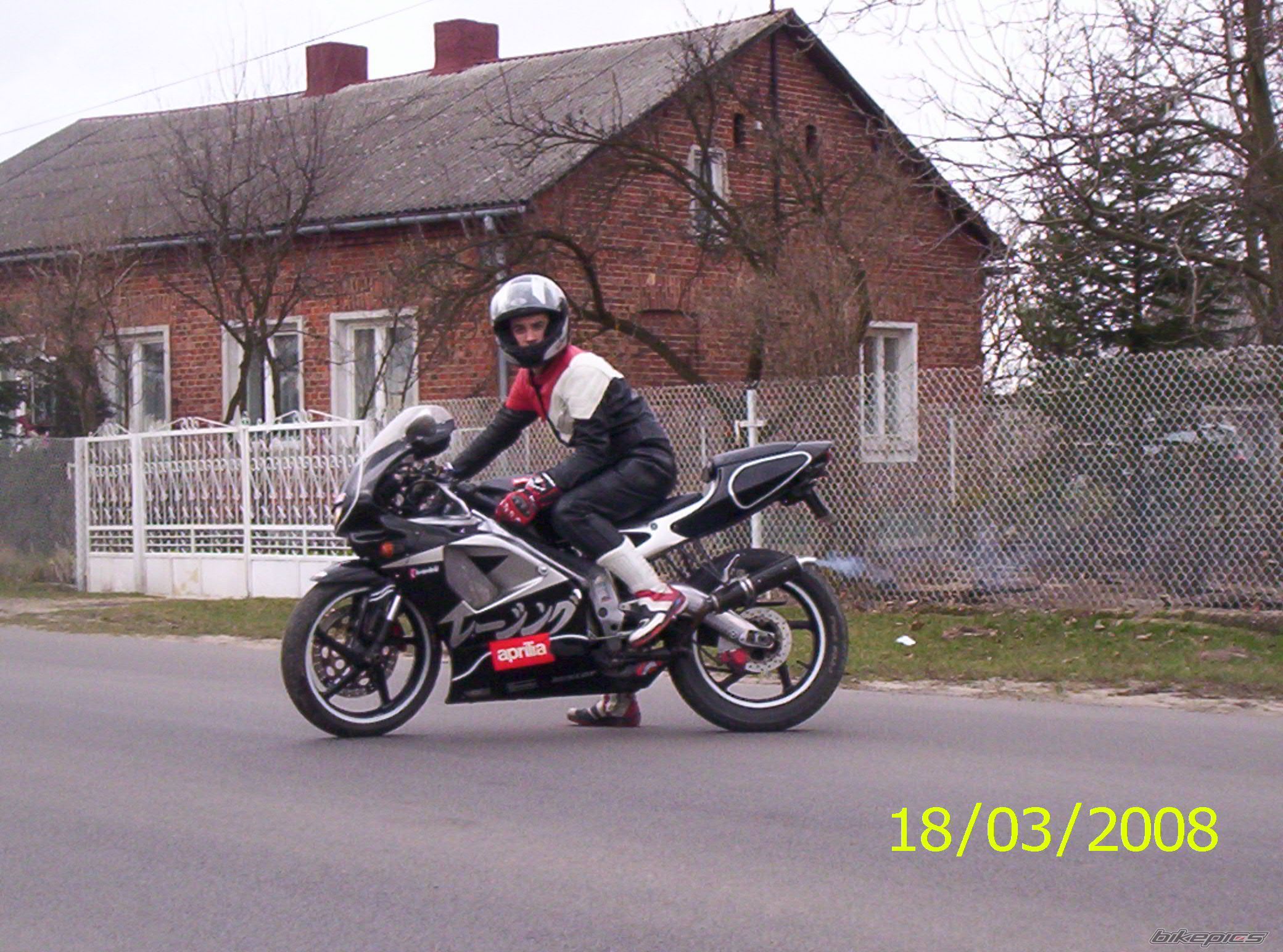 Photo 1220873