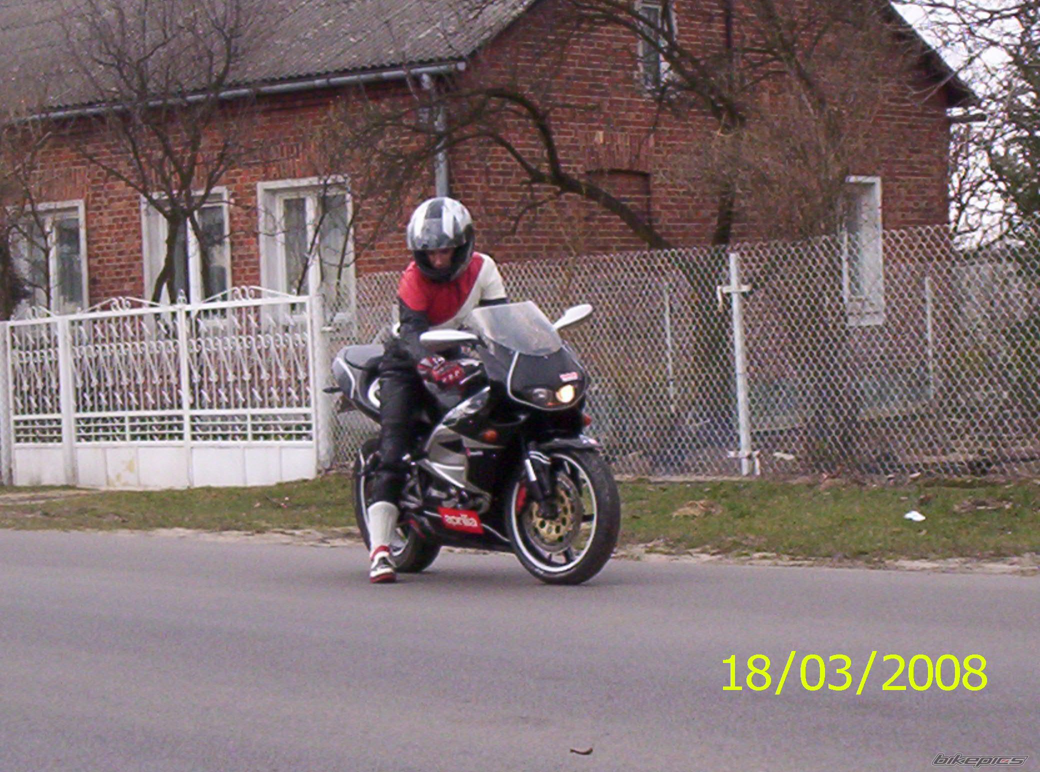 Photo 1220879