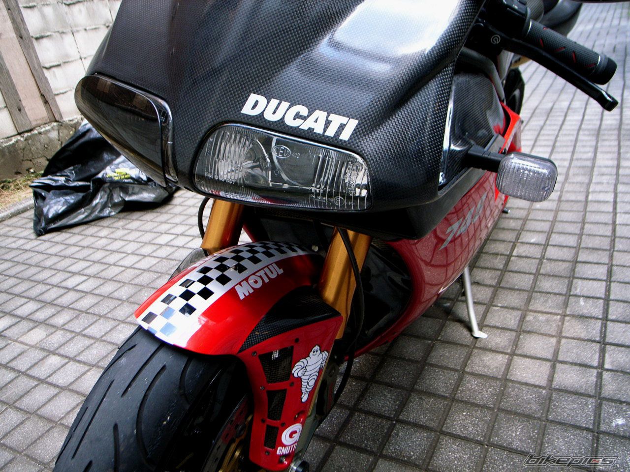 Photo 1222696