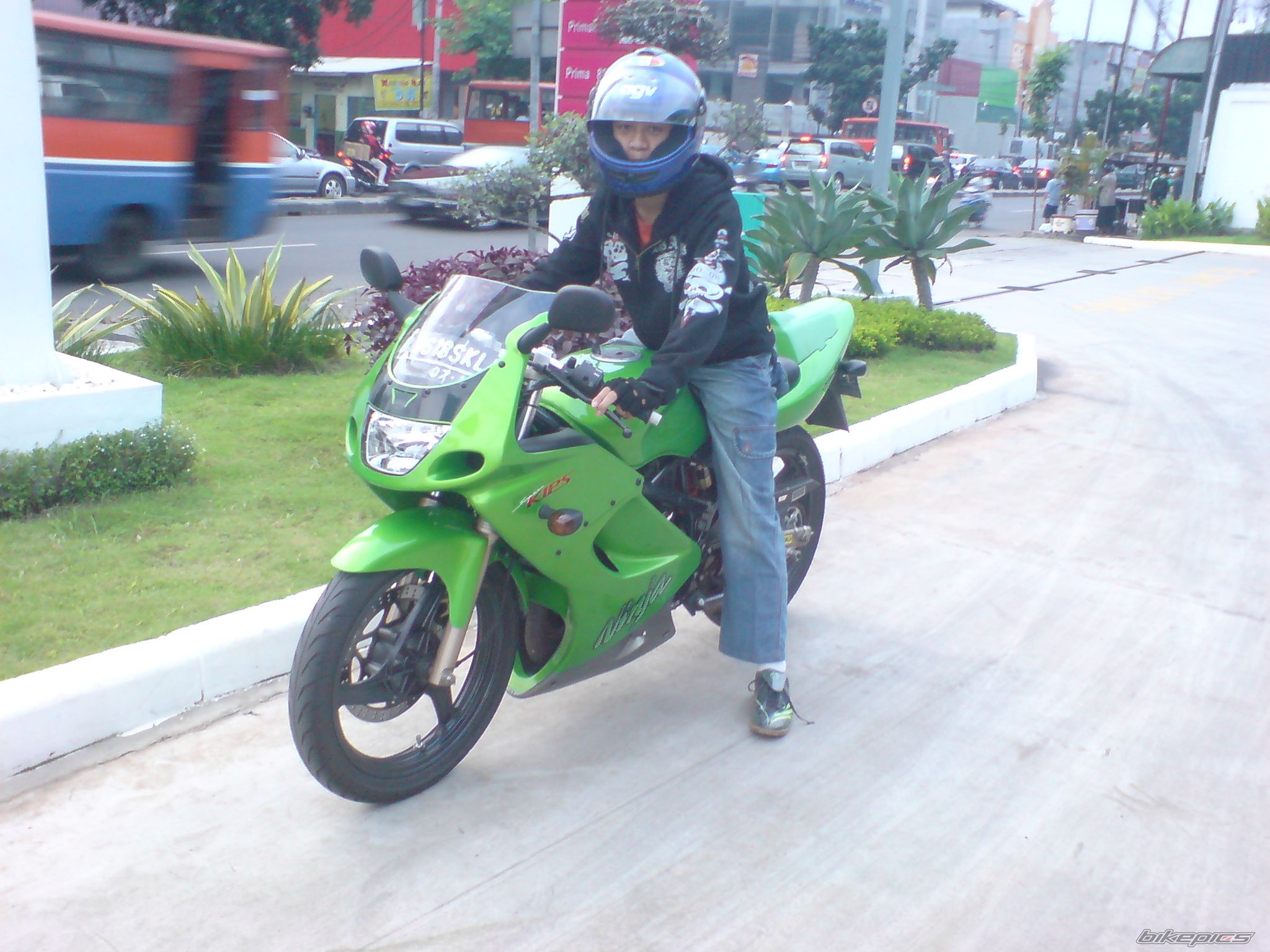 Photo 1225137