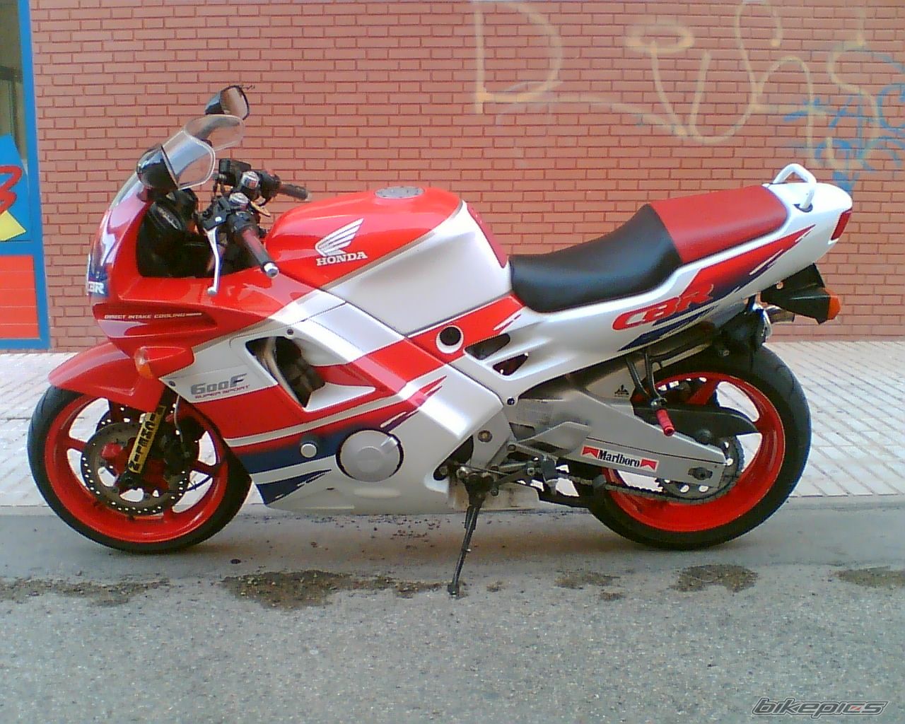 Photo 1227024