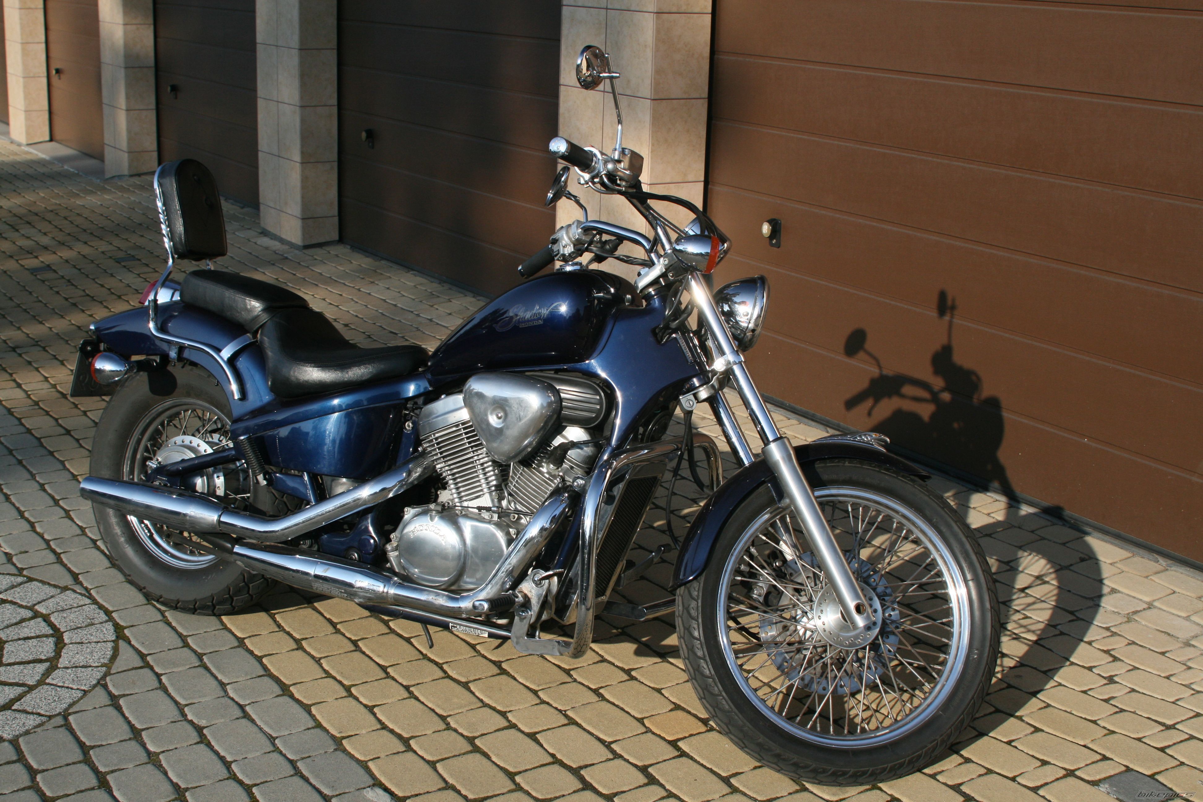 Photo 1228202