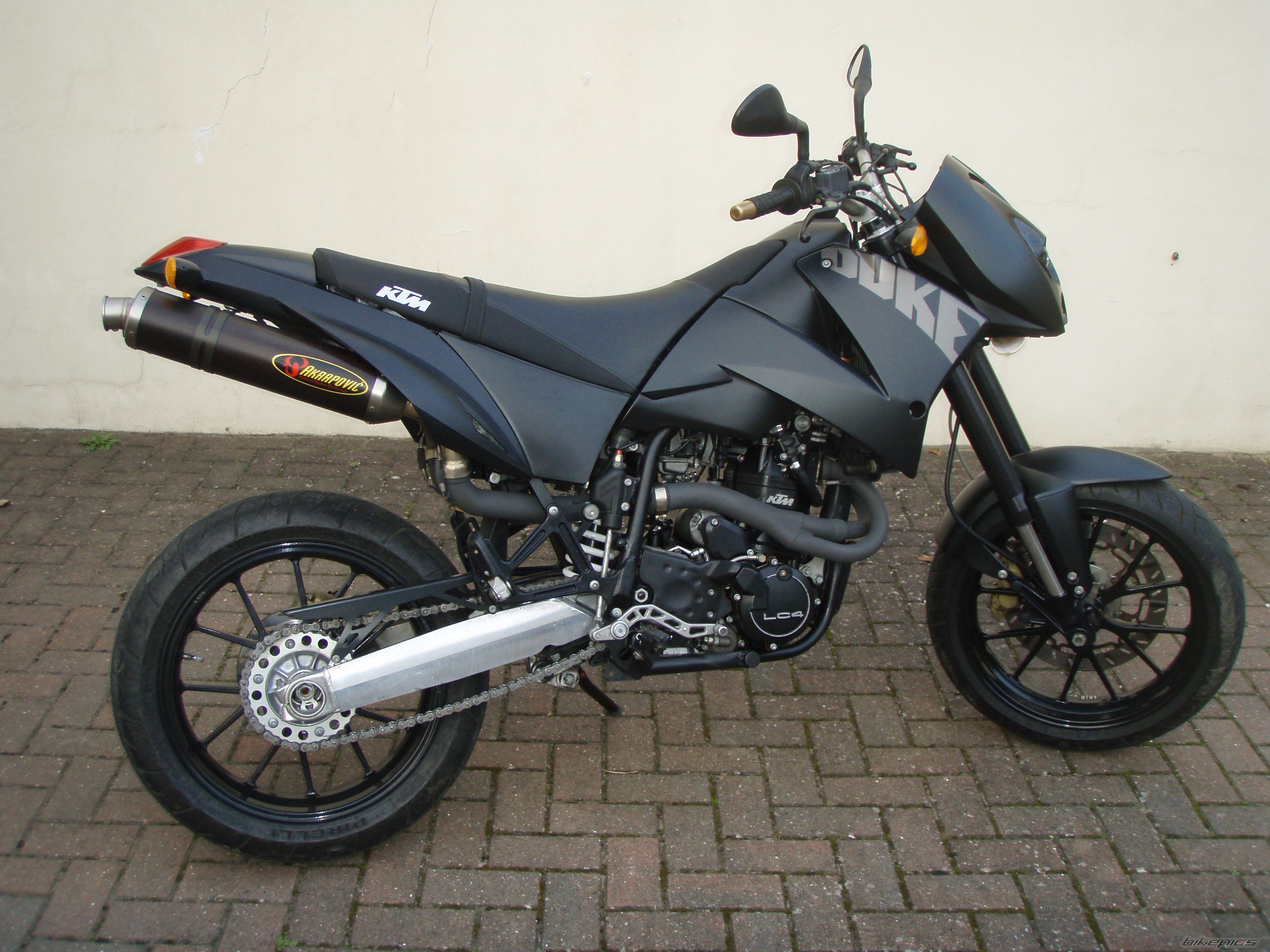 Photo 1228468
