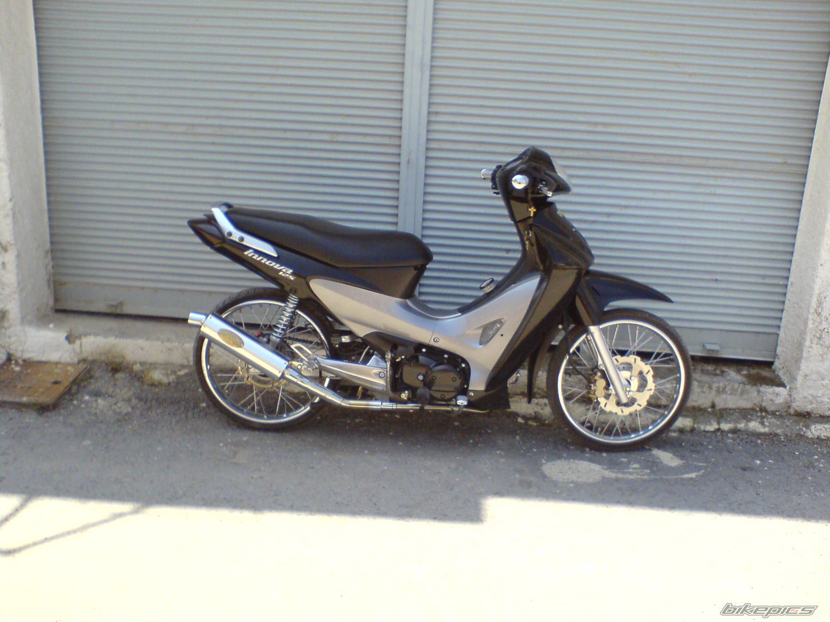 Photo 1228945