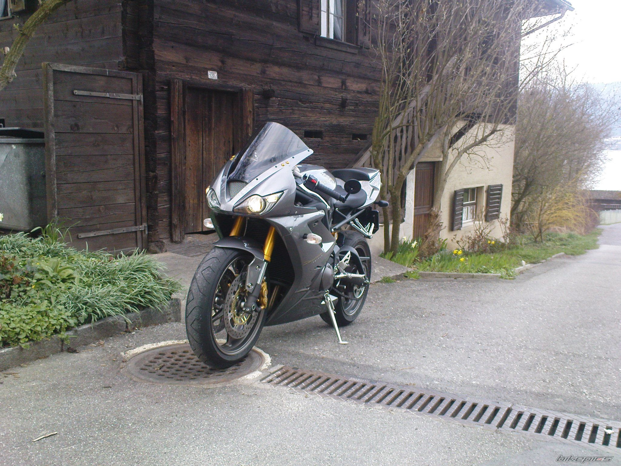 Photo 1228962
