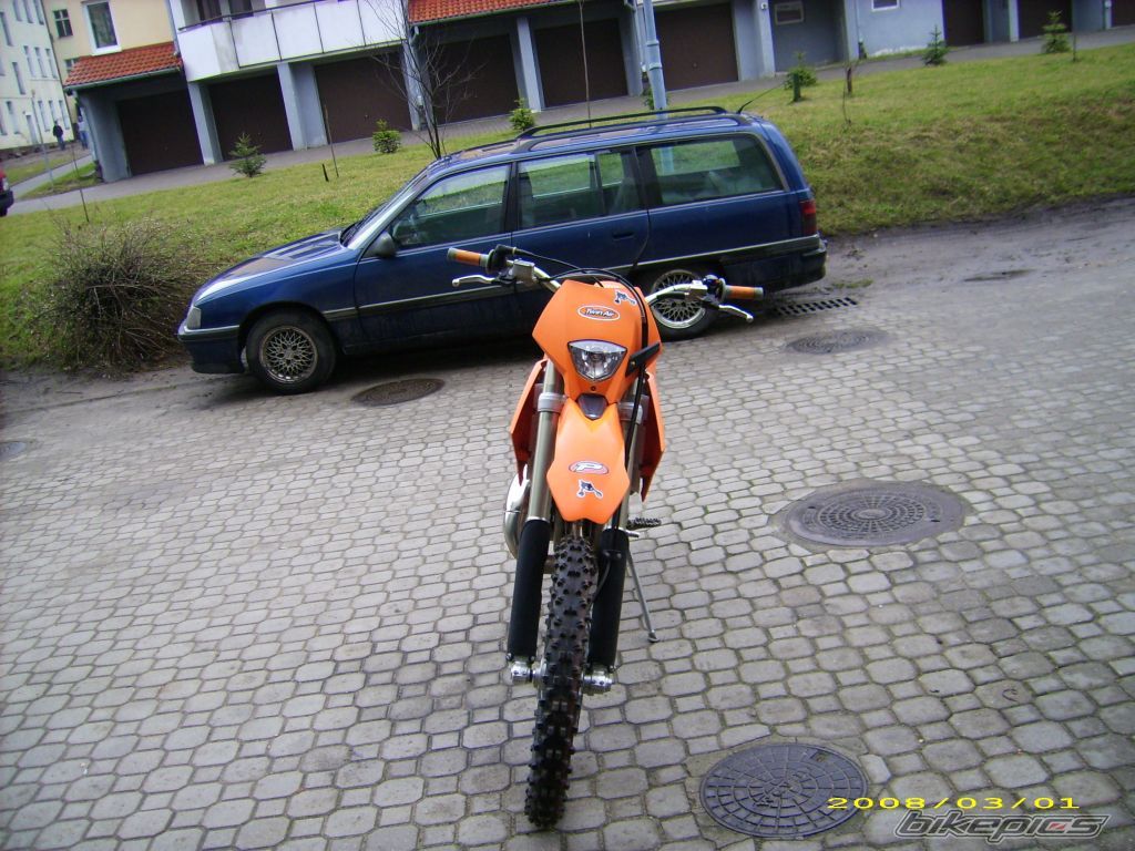 Photo 1229949